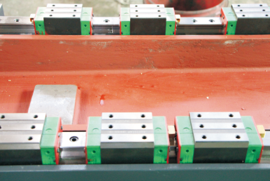 Движущаяся колонна поверхности шлифовальной машины HDM-16060 AHD/MSI Программное управление поверхности шлифовщика 3