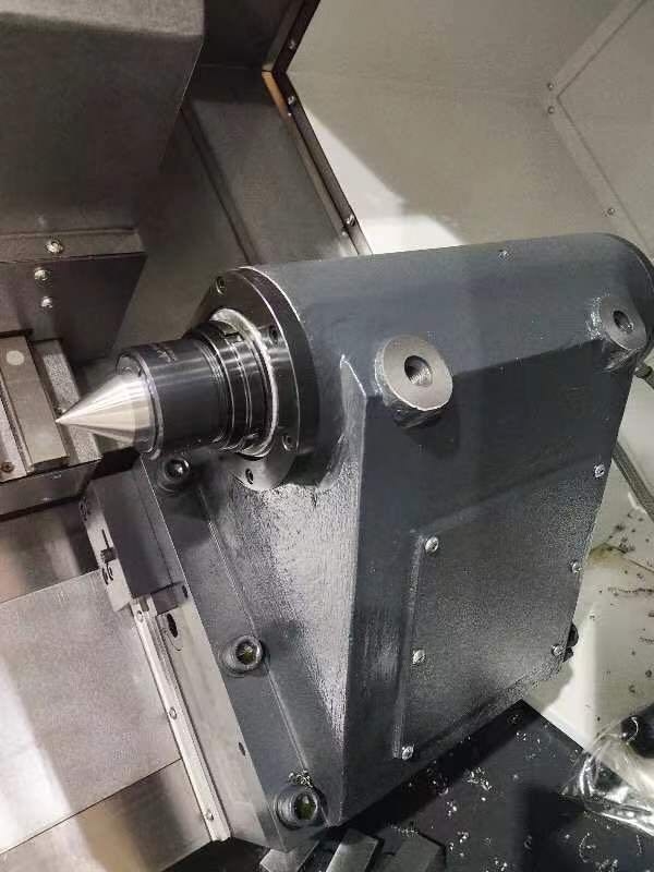 Горизонтальный CNC кровати скоса HTC40E/500 обрабатывает управление на токарном станке SMTCL SYMG мотора GSK988TA Fanuc 15KW 11KW