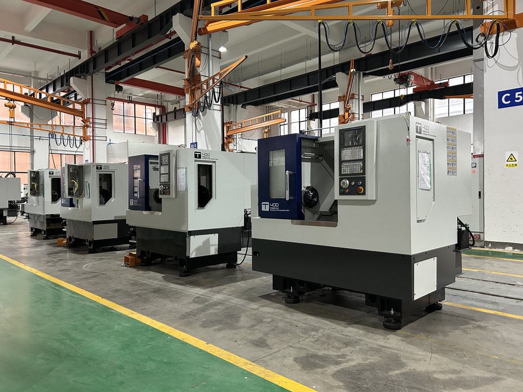 CNC автоматический токарный станк T400 высокой жесткости линейные проводники Серво башня GSK Металлический CNC наклонный лестничный токарный станк