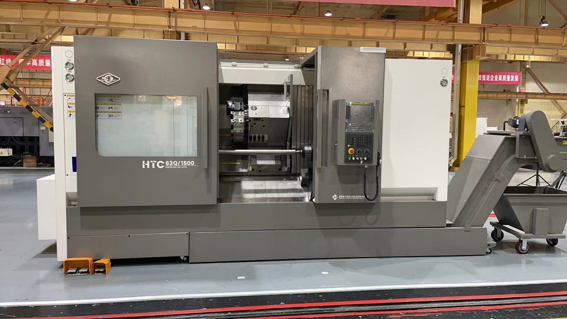 Наклонное ложе CNC токарного станка HTC63Q Максимальная длина резки 3000 мм Тяжелый режущий шпиндель CNC горизонтальный токарный станк