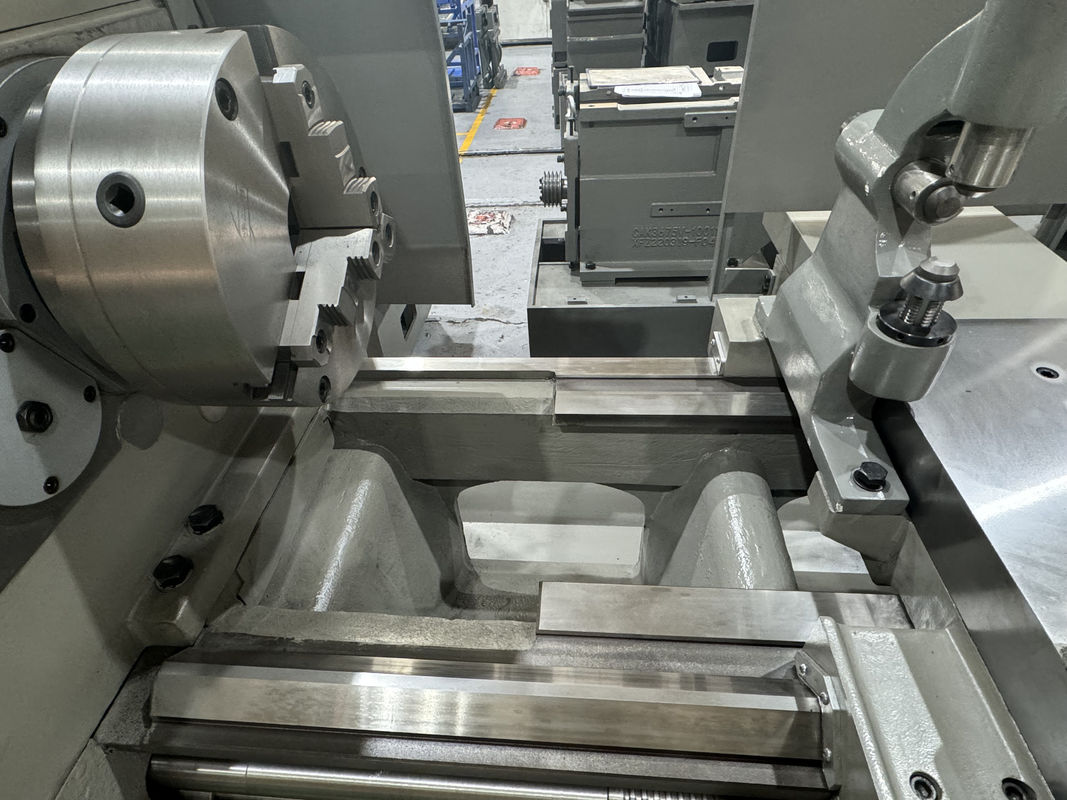 Универсальный токарный станк CW6180B Высокая жесткость 600 мм Ширина кровати Тяжелый двигатель