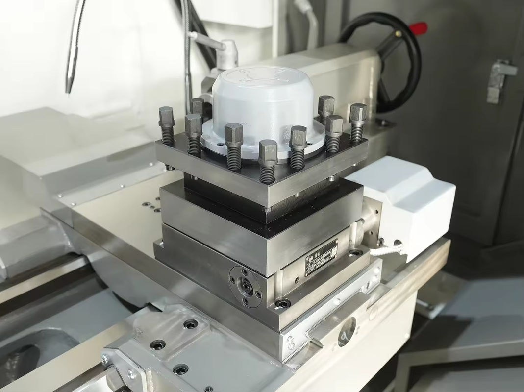 Степной механизм CNC CAK63285 Плоская кровать Степной механизм CNC 4 станции башня с сервомотором