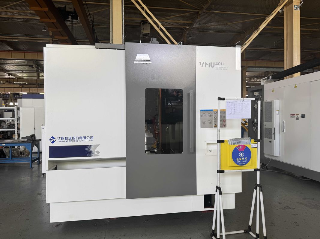 Пятиосный центр обработки VMU40H Макс. Допустимая нагрузка 300кг 5-осевое соединение Вертикальный центр обработки