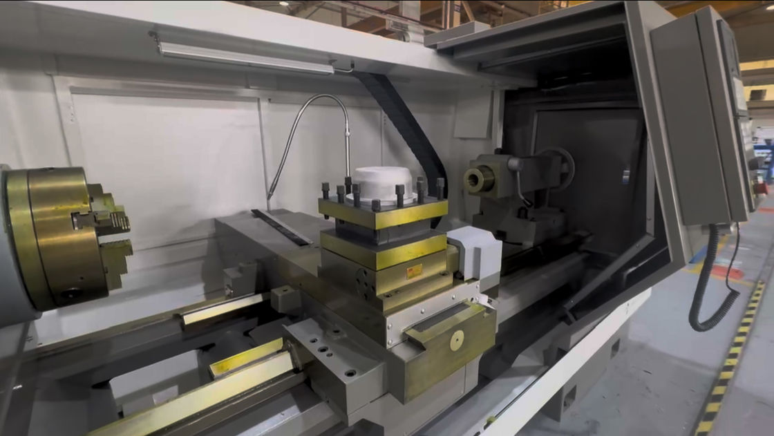 SMTCL Тяжелая CNC-вертикальная машина Комбо Большая шпиндельная свертка CAK60135 Горизонтальная плоская кровать CNC-вертикальная машина