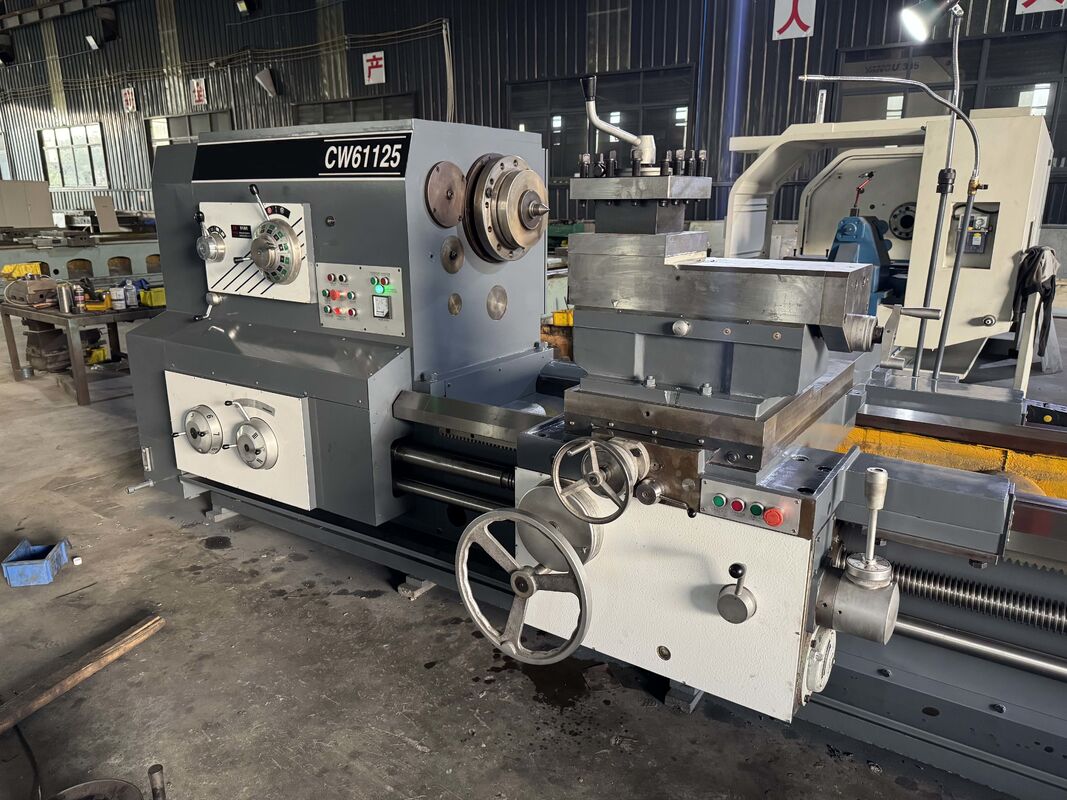 15 м тяжёлый рабочий токарный станк CW61125 Большой шпиндель с просверлением 130 мм мощный горизонтальный токарный станк